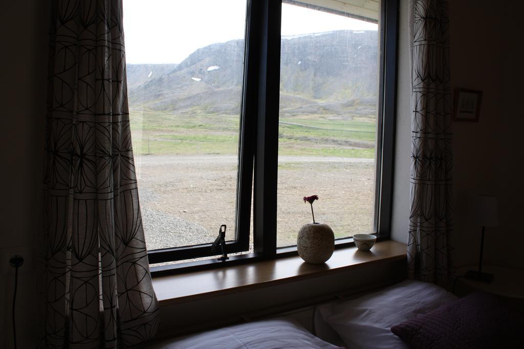 Guesthouse Gimbur Reykjarholl Exterior photo